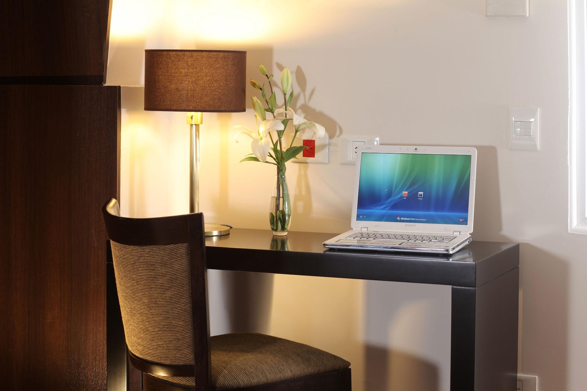 Europlaza Hotel & Suites Buenos Aires Buitenkant foto